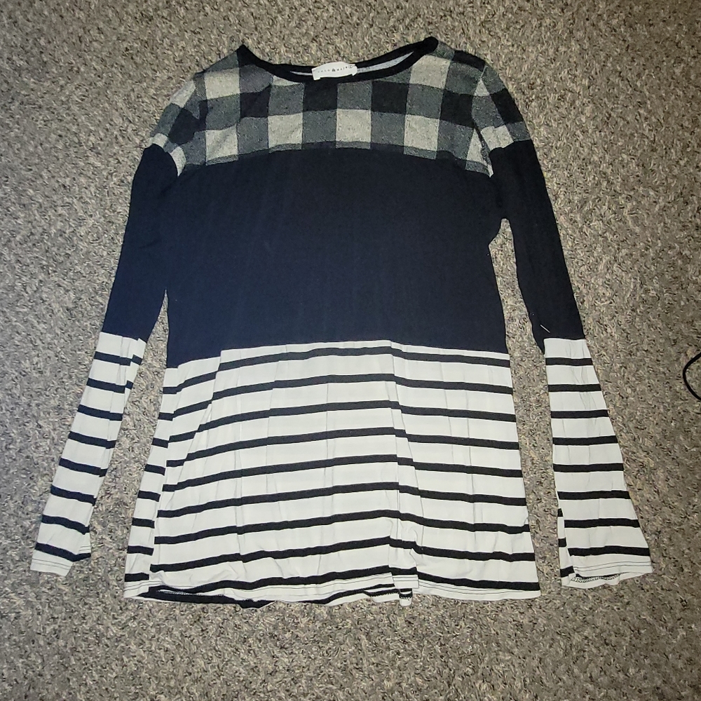 Coco and Main mixed pattern long sleeve top size large